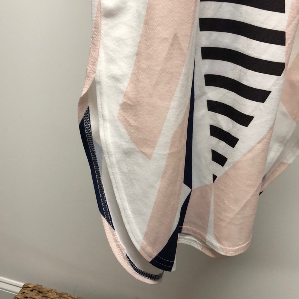 NEW Design Pattern Dress - Picture 5 of 5
